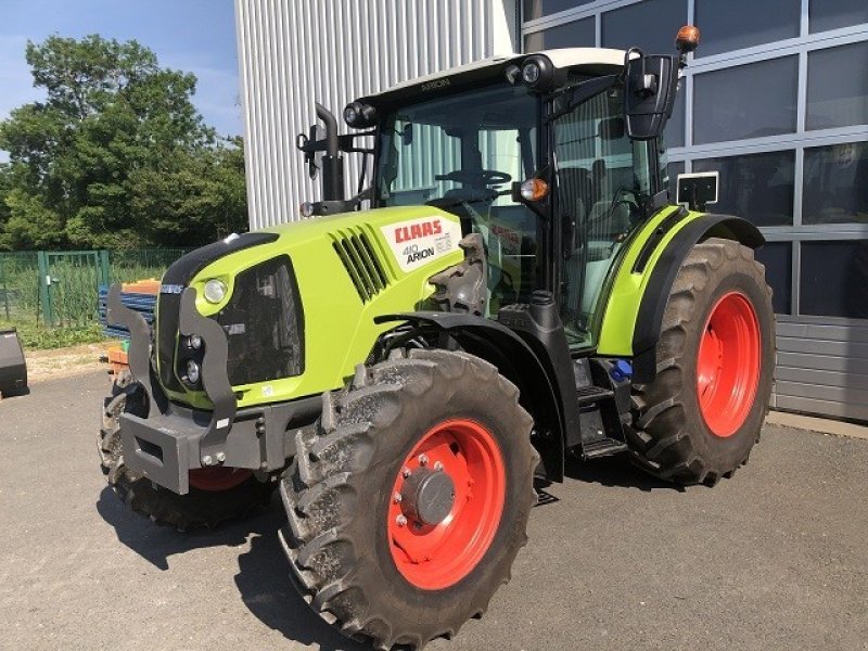 Traktor des Typs CLAAS ARION 410 SUR MESURE, Gebrauchtmaschine in Charnay-lès-macon (Bild 1)