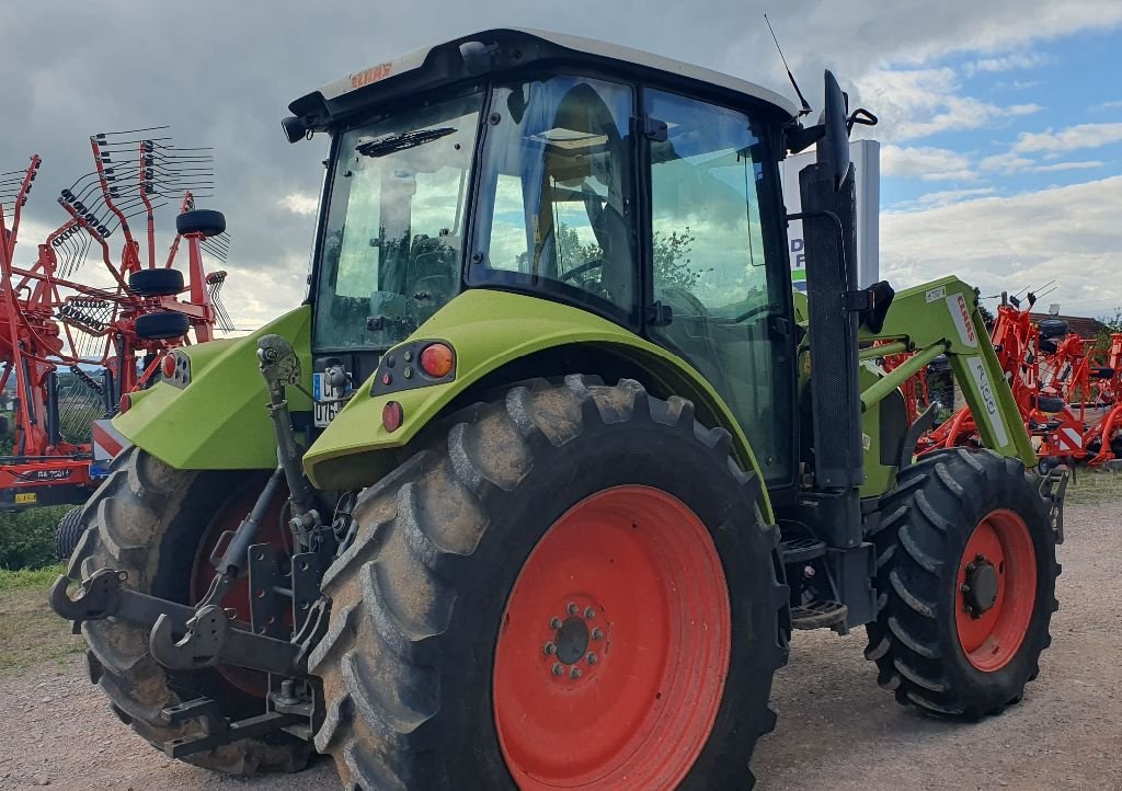 Traktor des Typs CLAAS ARION 410, Gebrauchtmaschine in CIVENS (Bild 3)