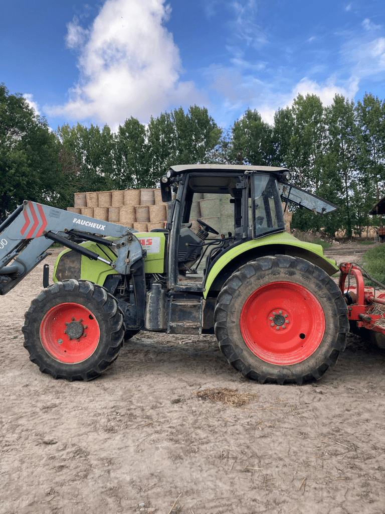 Traktor typu CLAAS ARION 410, Gebrauchtmaschine w CINTHEAUX (Zdjęcie 9)