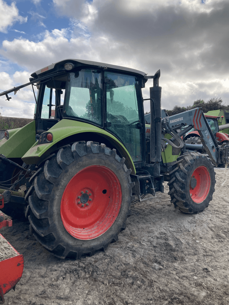 Traktor a típus CLAAS ARION 410, Gebrauchtmaschine ekkor: CINTHEAUX (Kép 4)