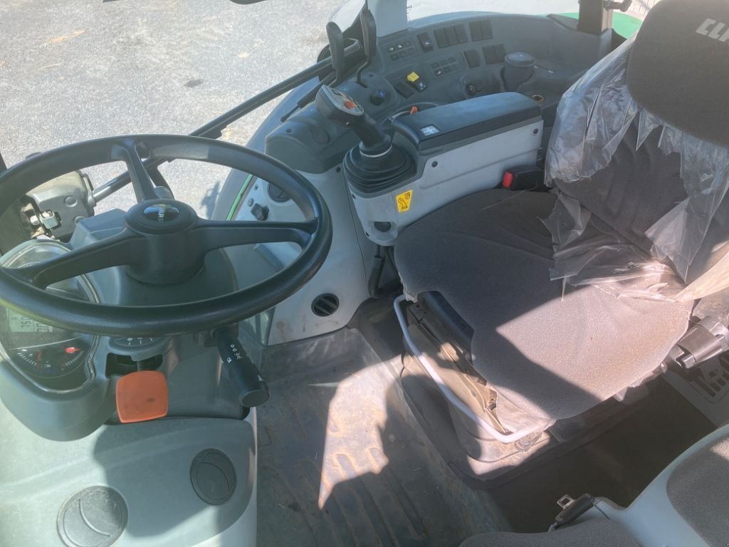 Traktor tipa CLAAS ARION 410, Gebrauchtmaschine u SAINTE GENEVIEVE SUR AGENCE (Slika 4)