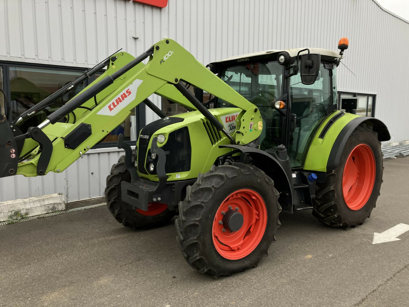 Traktor tip CLAAS ARION 410, Gebrauchtmaschine in BLENDECQUES (Poză 10)