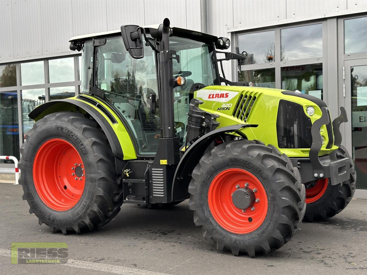 Traktor of the type CLAAS ARION 420 Advanced Flachdach, Neumaschine in Homberg (Ohm) - Maulbach (Picture 2)