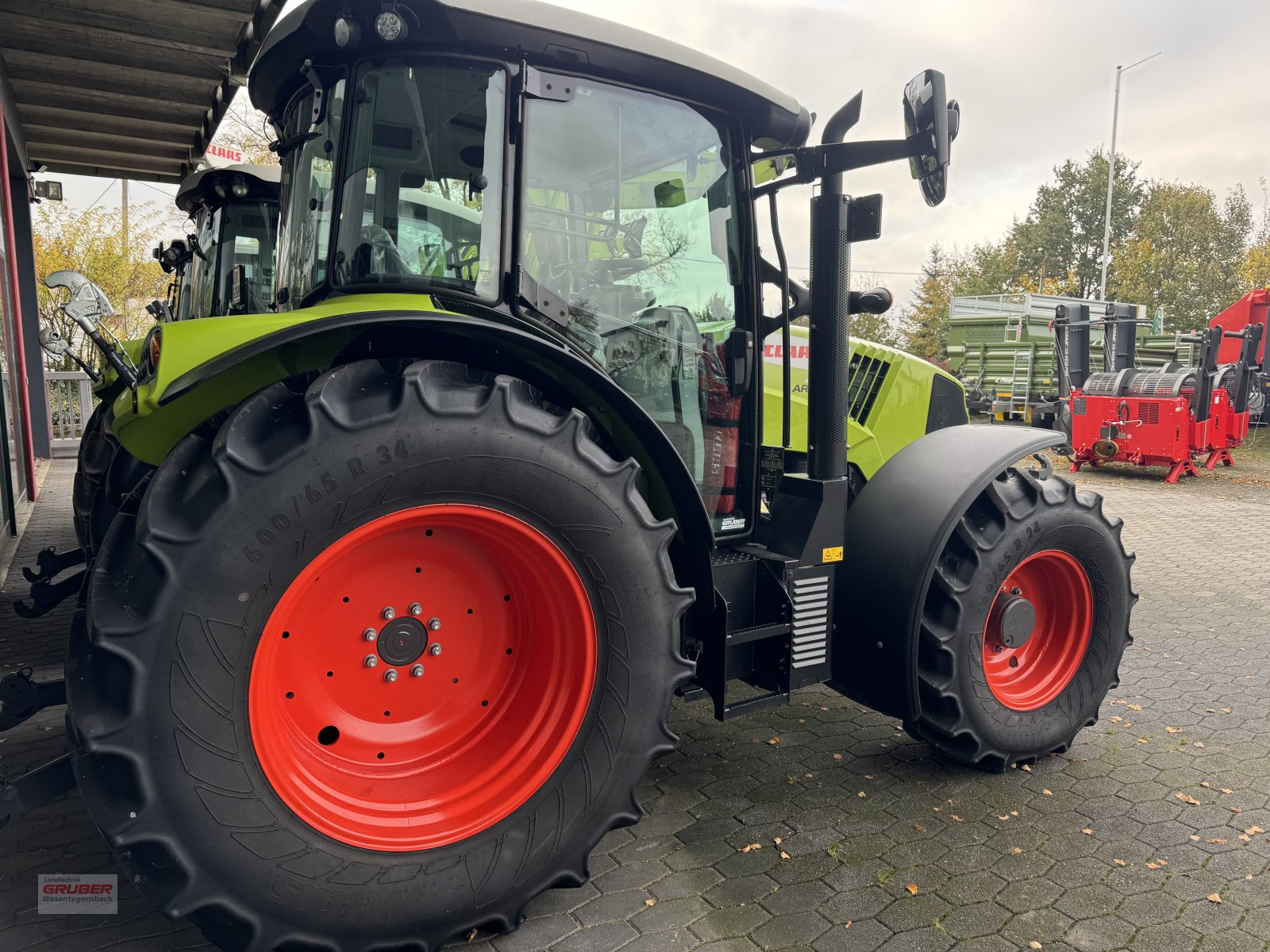 Traktor van het type CLAAS Arion 420 CIS, Gebrauchtmaschine in Dorfen (Foto 6)