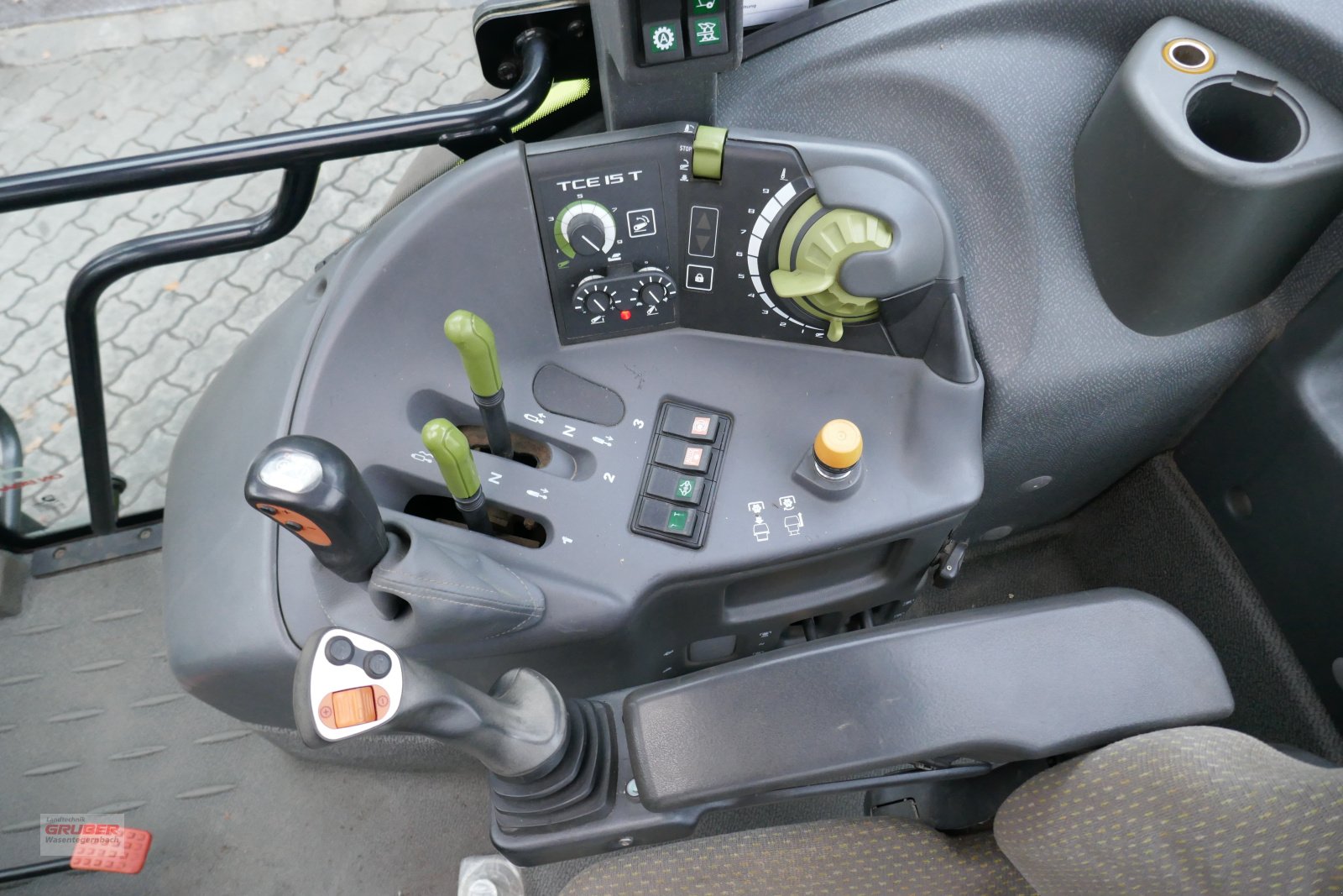 Traktor tip CLAAS Arion 420 CIS, Gebrauchtmaschine in Dorfen (Poză 10)