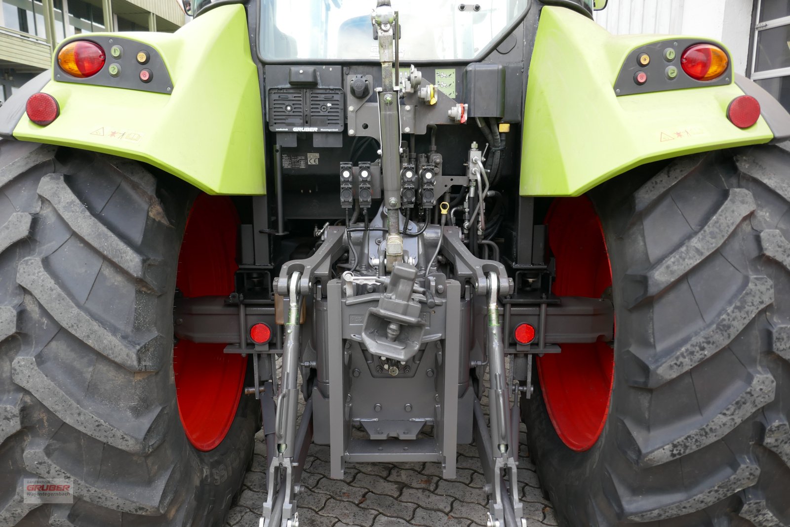 Traktor des Typs CLAAS Arion 420 CIS, Gebrauchtmaschine in Dorfen (Bild 7)