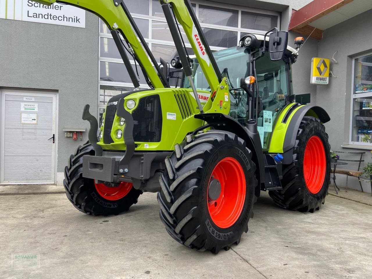 Traktor des Typs CLAAS ARION 420, Karpfham-Aktion: Frontlader kostenlos!, Panoramic-Kabine, Neumaschine in Geiselhöring (Bild 1)