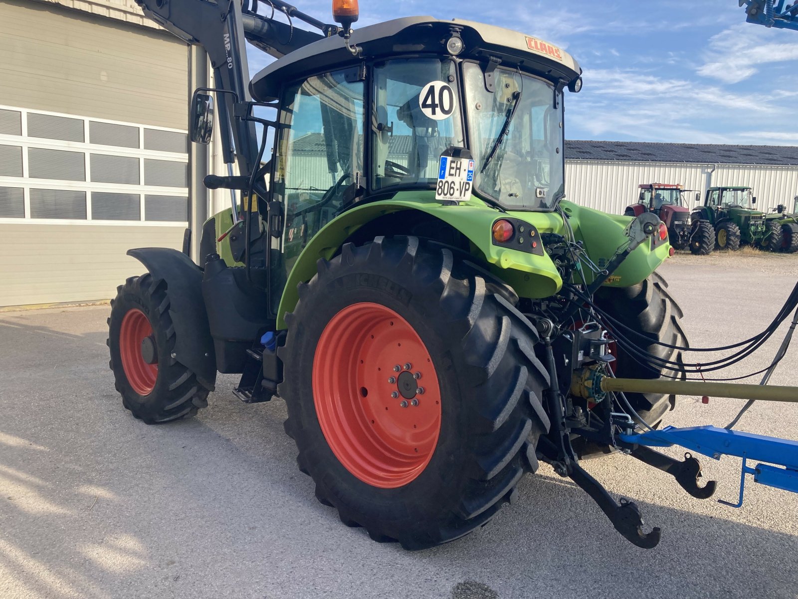 Traktor del tipo CLAAS ARION 420 SUR MESURE, Gebrauchtmaschine In NOGENT (Immagine 4)