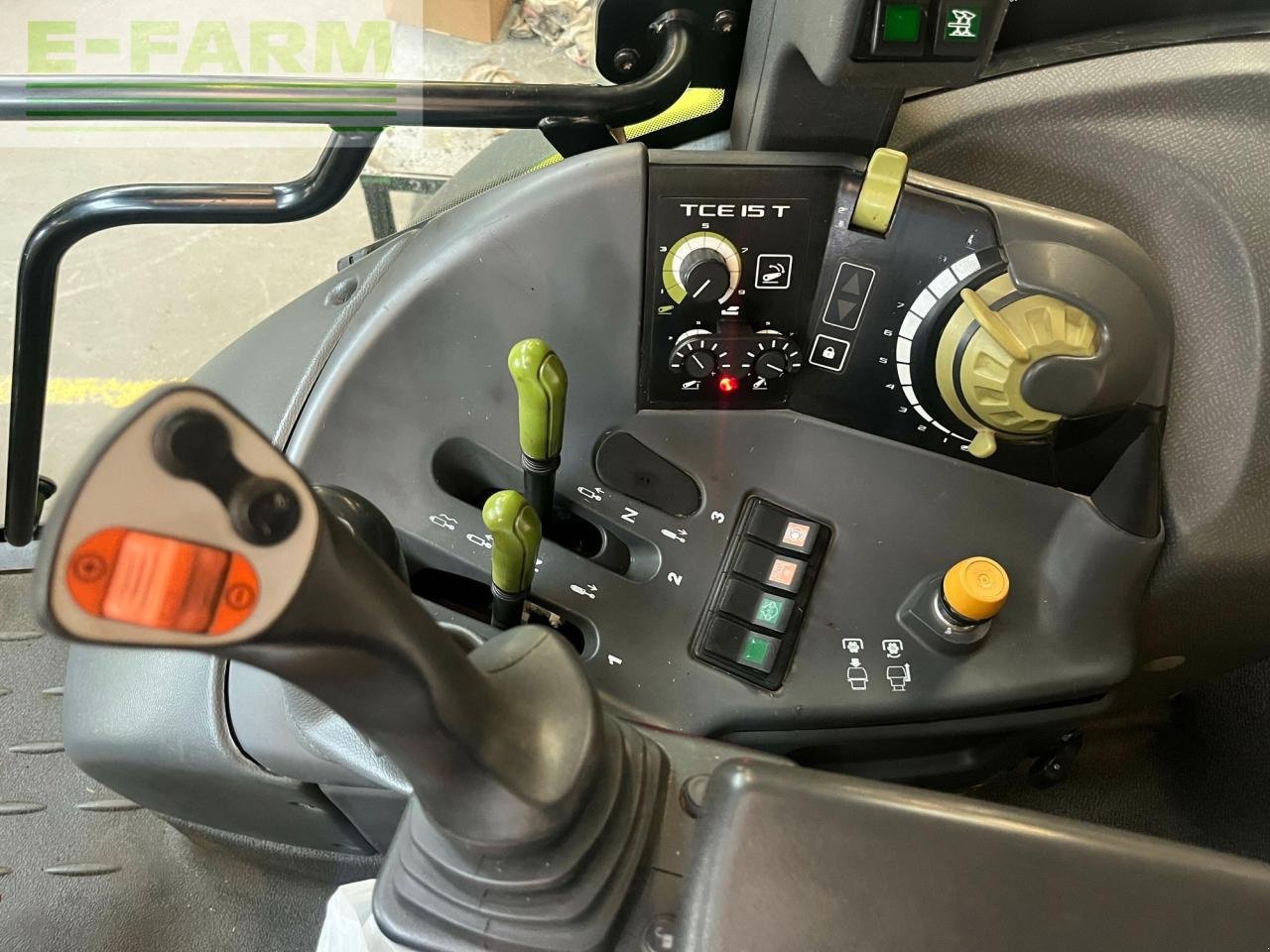 Traktor του τύπου CLAAS arion 420 t3, Gebrauchtmaschine σε PONTIVY (56 - MORBIHAN) (Φωτογραφία 2)