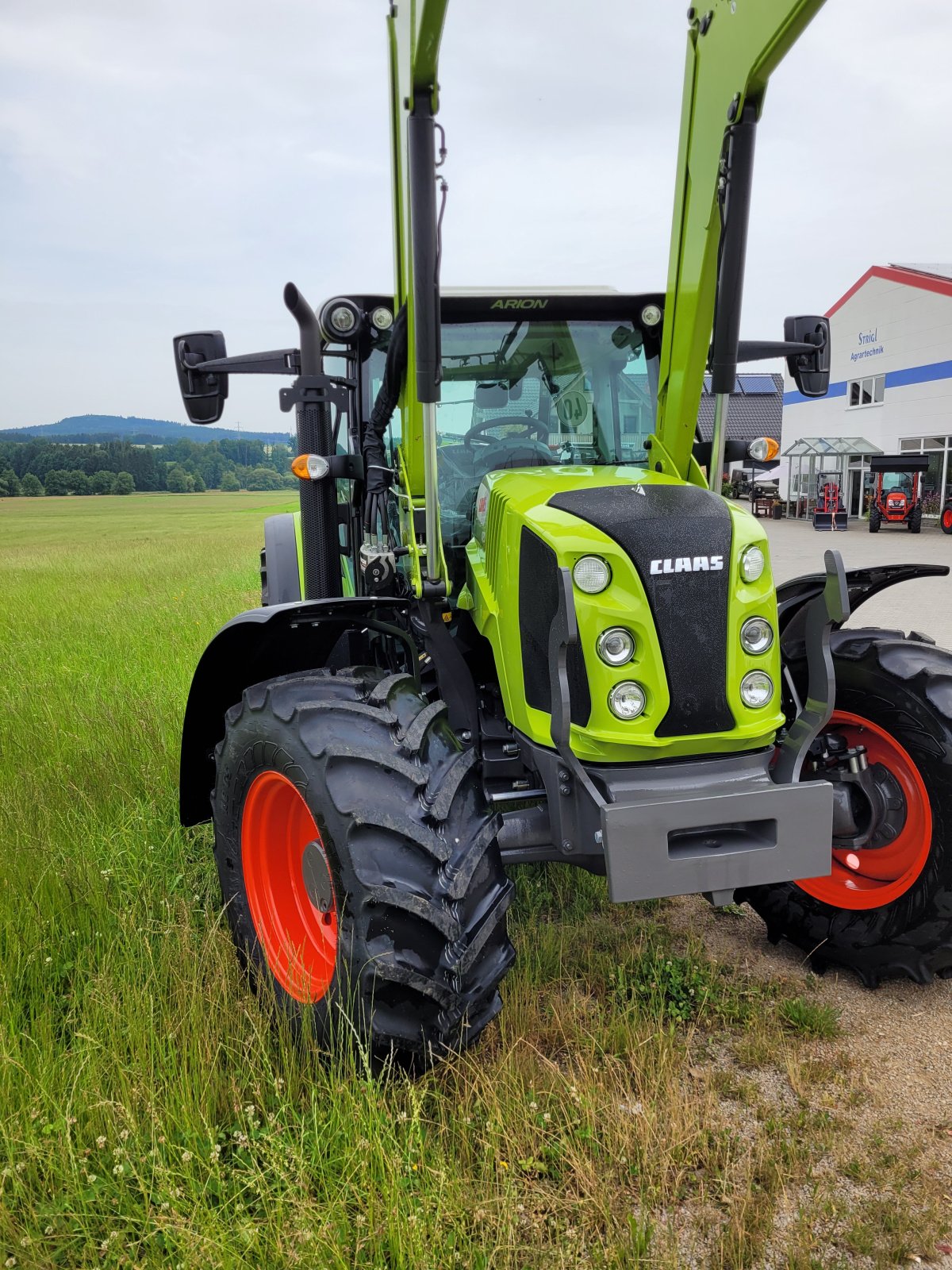 Traktor Türe ait CLAAS Arion 420, Neumaschine içinde Moosbach (resim 11)