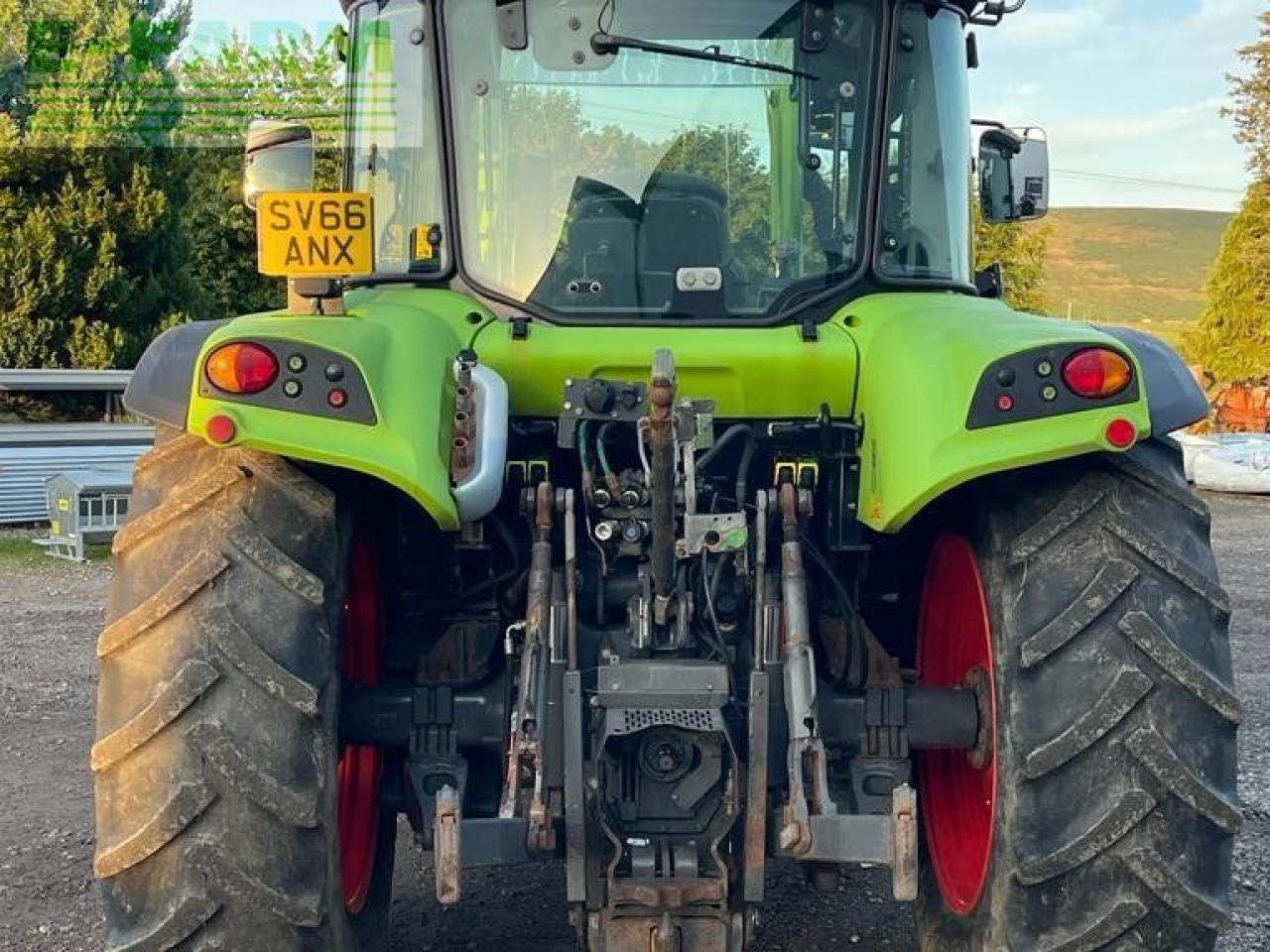 Traktor des Typs CLAAS ARION 420, Gebrauchtmaschine in HUNTLY (Bild 4)