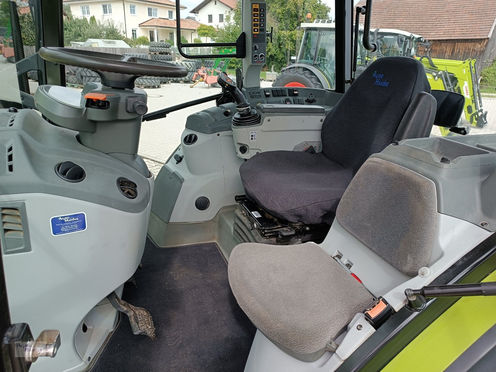 Traktor типа CLAAS Arion 420, Gebrauchtmaschine в Moosthenning (Фотография 12)