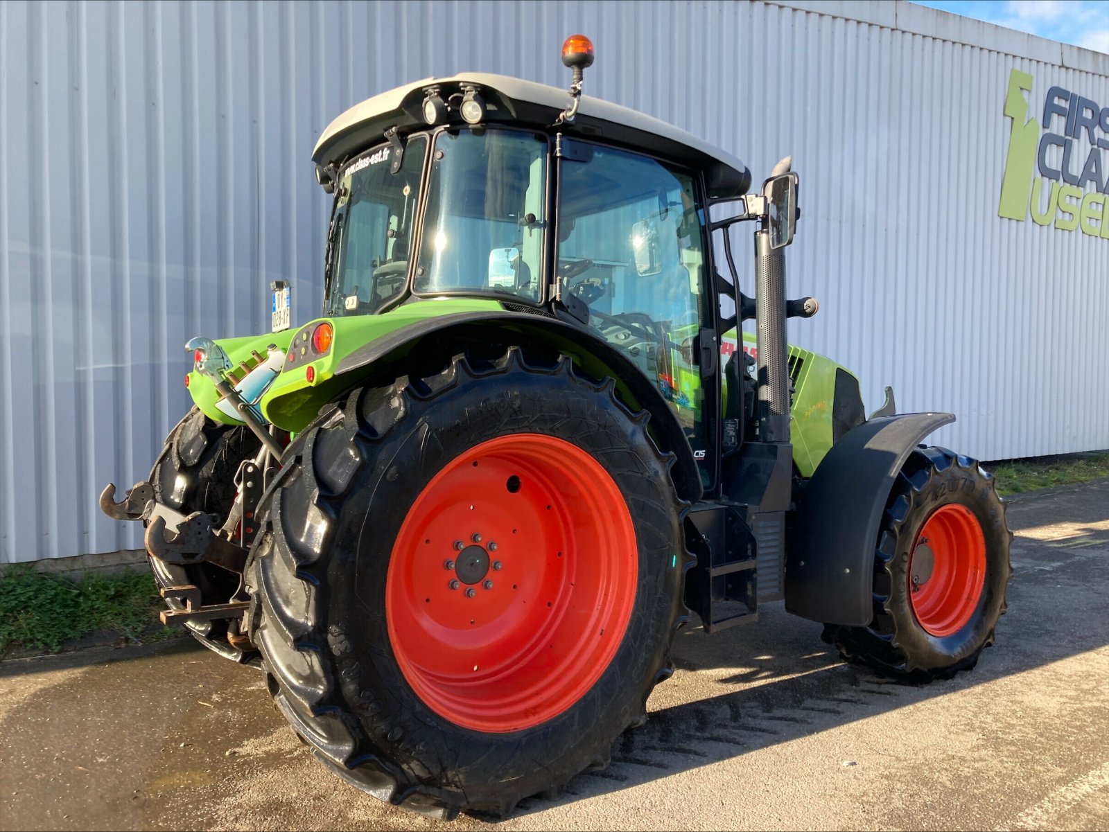 Traktor of the type CLAAS ARION 420, Gebrauchtmaschine in CHEMINOT (Picture 4)