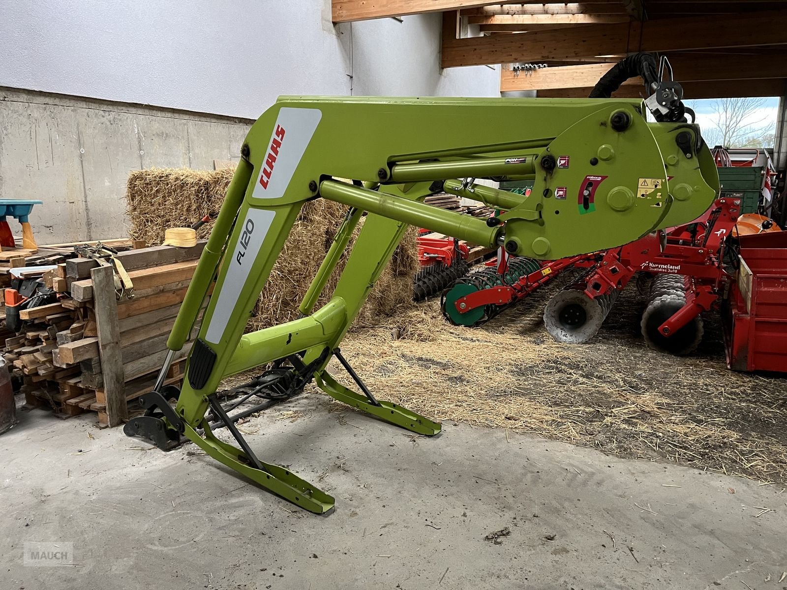 Traktor du type CLAAS Arion 420, Gebrauchtmaschine en Burgkirchen (Photo 10)