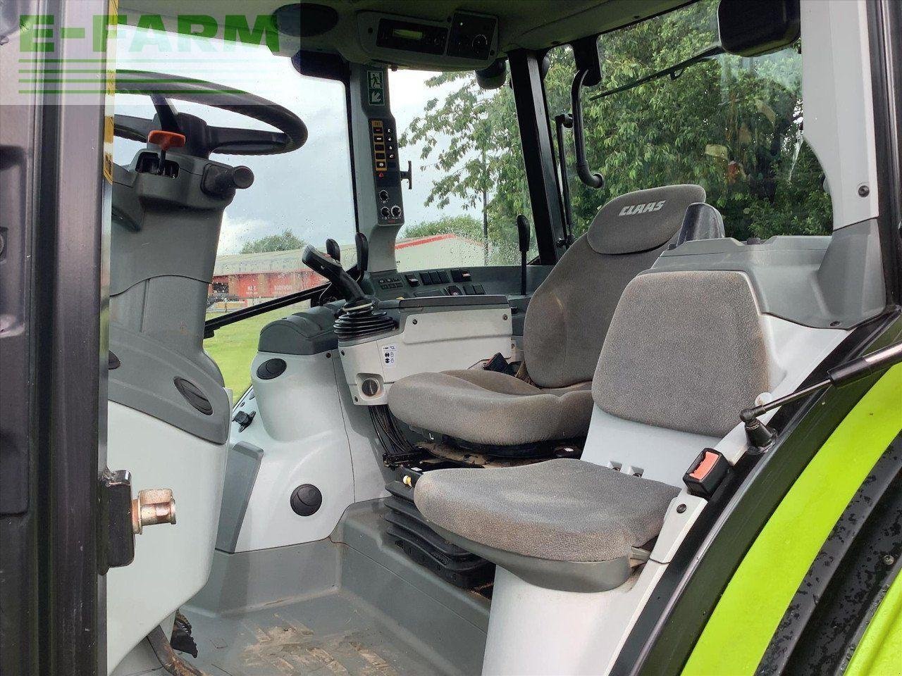 Traktor от тип CLAAS ARION 420CLAS, Gebrauchtmaschine в CARLISLE (Снимка 10)