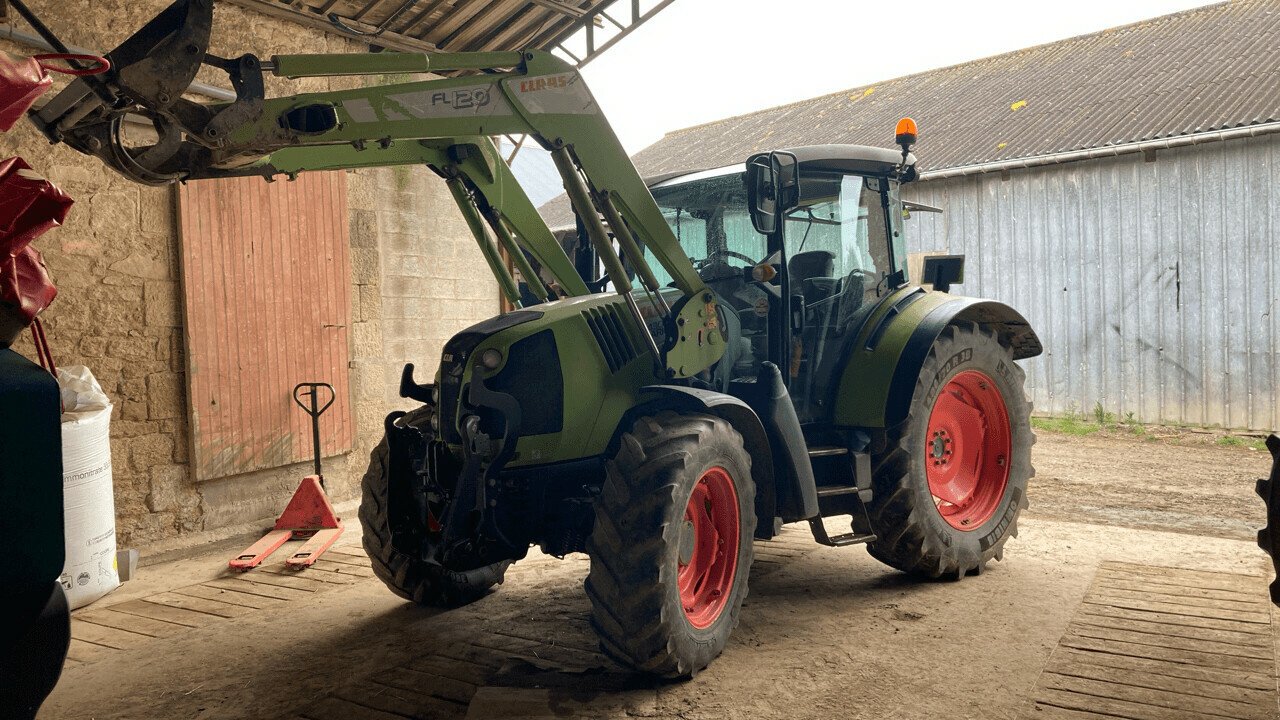 Traktor des Typs CLAAS ARION 430 CIS +, Gebrauchtmaschine in PONTIVY (Bild 1)