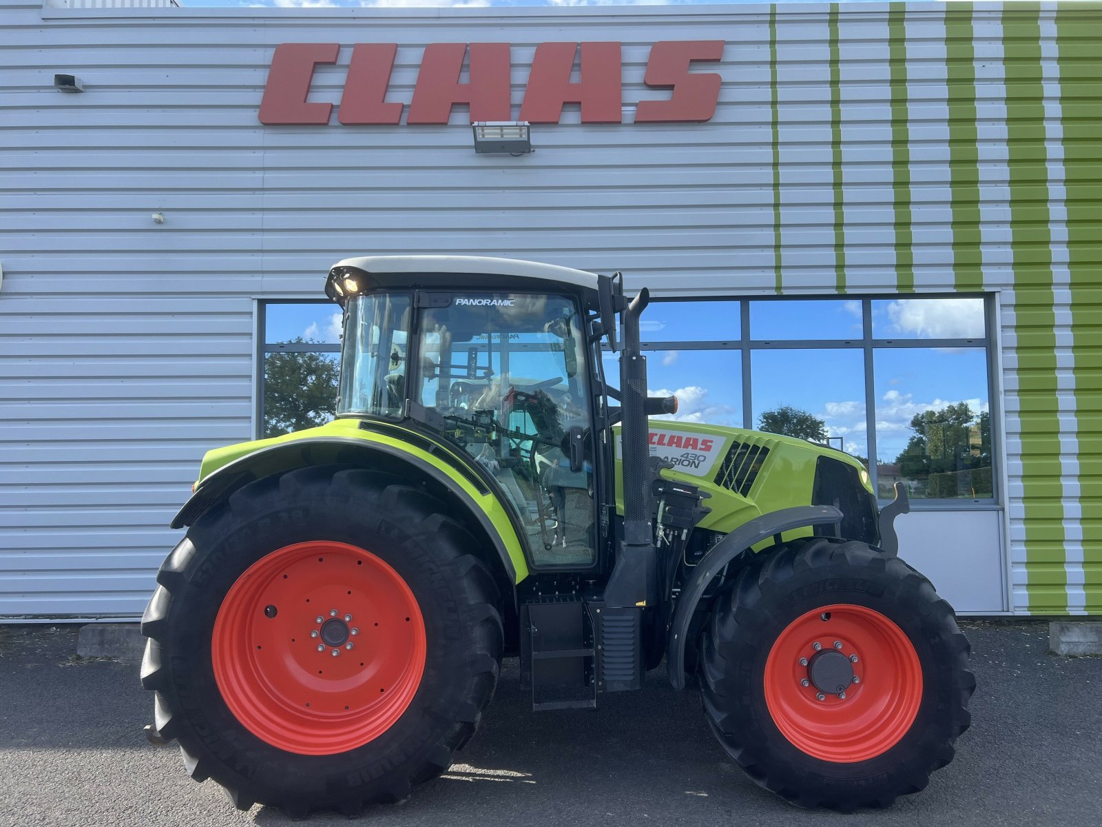 Traktor des Typs CLAAS ARION 430 MR SUR MESURE, Gebrauchtmaschine in Gannat (Bild 2)