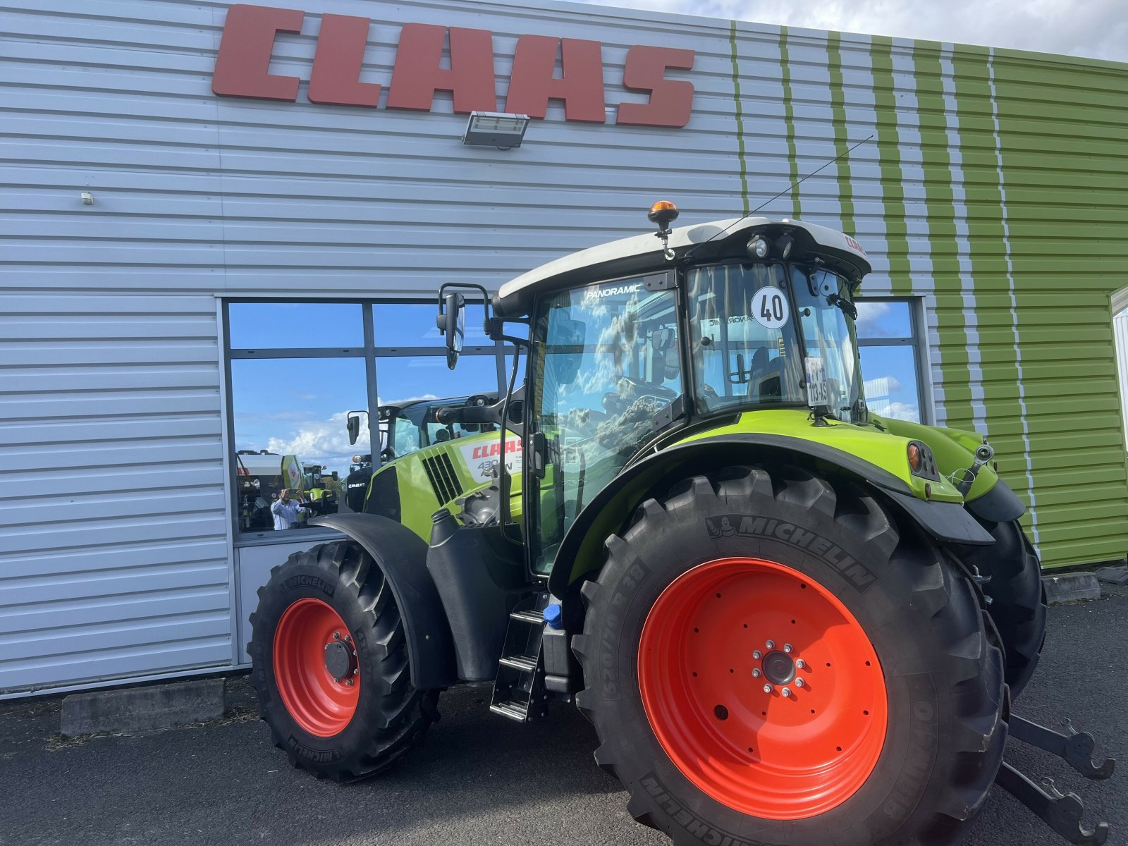 Traktor tipa CLAAS ARION 430 MR SUR MESURE, Gebrauchtmaschine u Gannat (Slika 4)