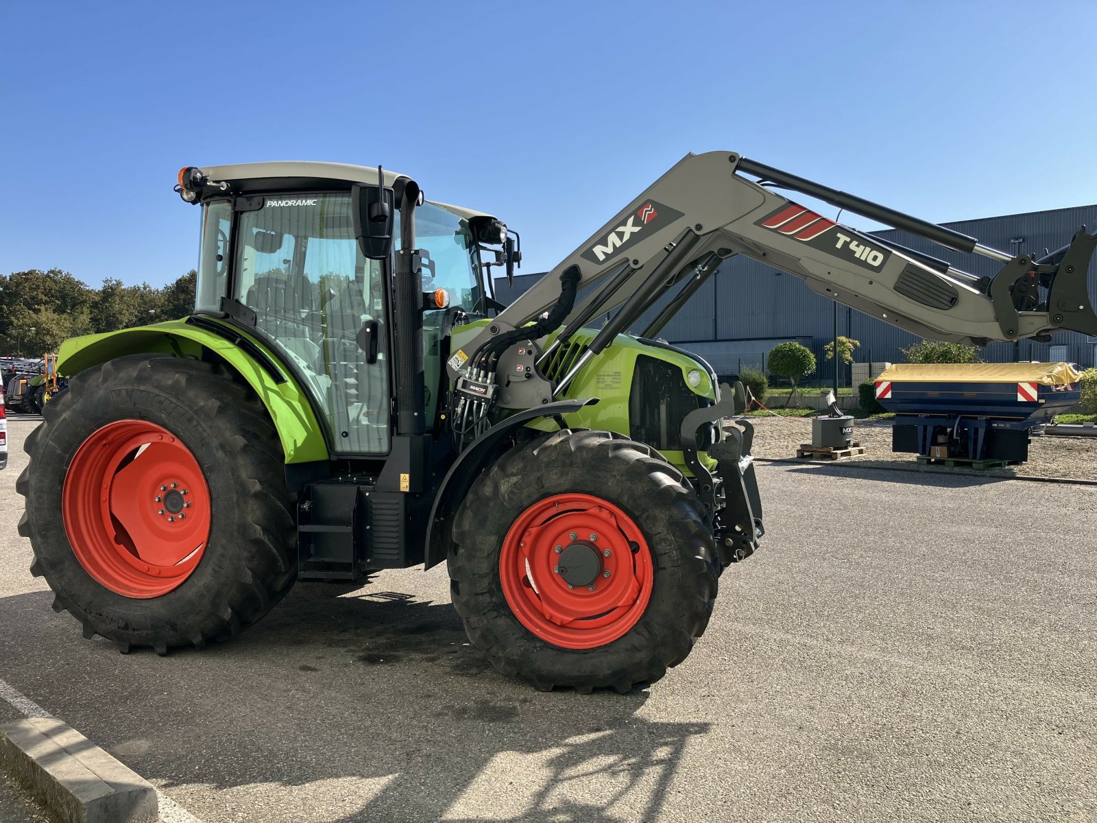 Traktor des Typs CLAAS ARION 430 PANORAMIC + T410, Gebrauchtmaschine in AILLAS (Bild 4)