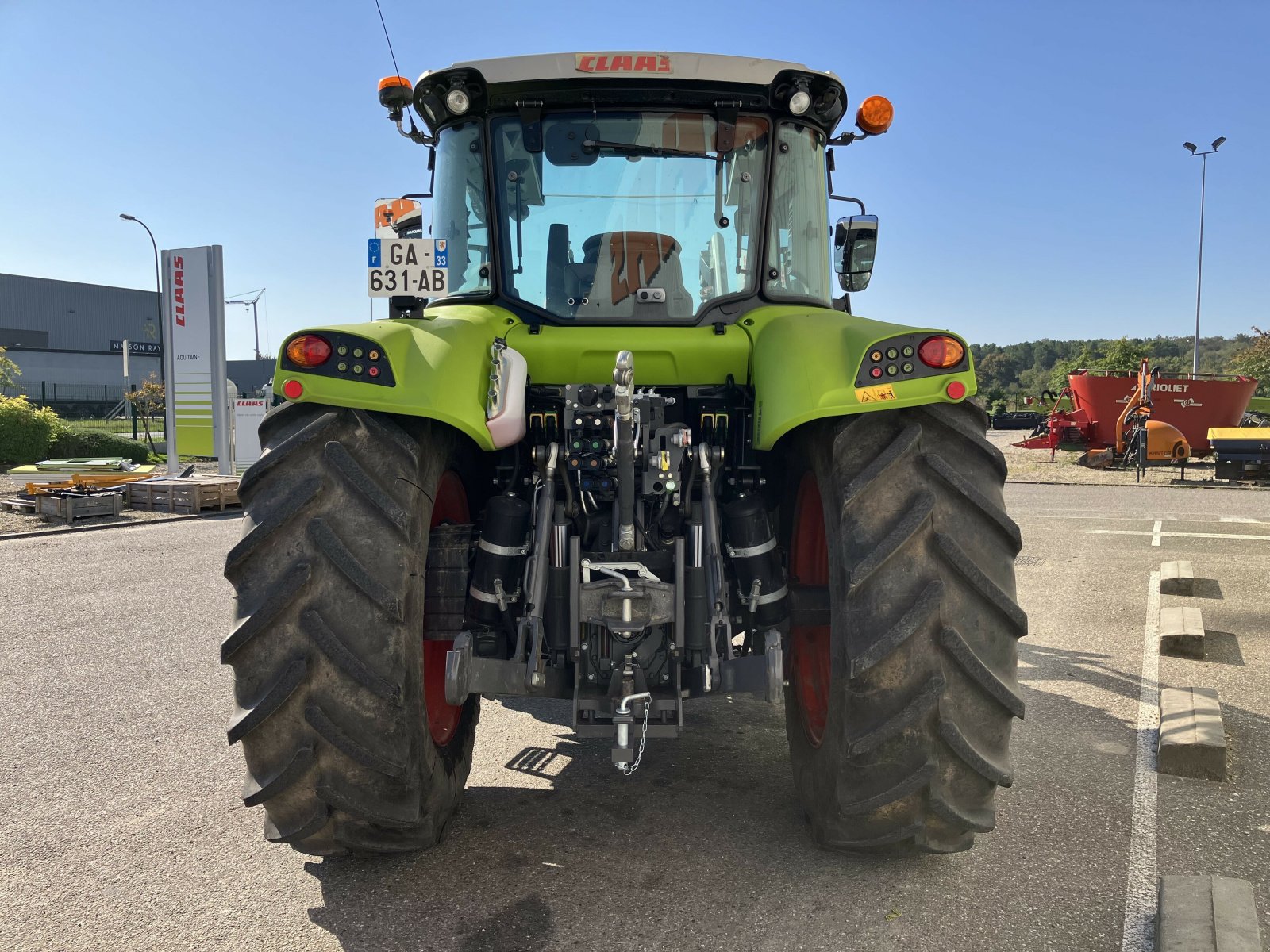 Traktor van het type CLAAS ARION 430 PANORAMIC + T410, Gebrauchtmaschine in AILLAS (Foto 3)