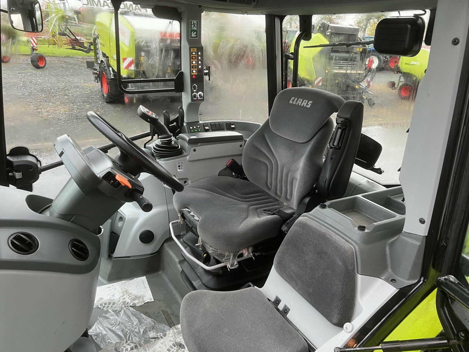 Traktor van het type CLAAS ARION 430 SUR MESURE, Gebrauchtmaschine in Gannat (Foto 10)