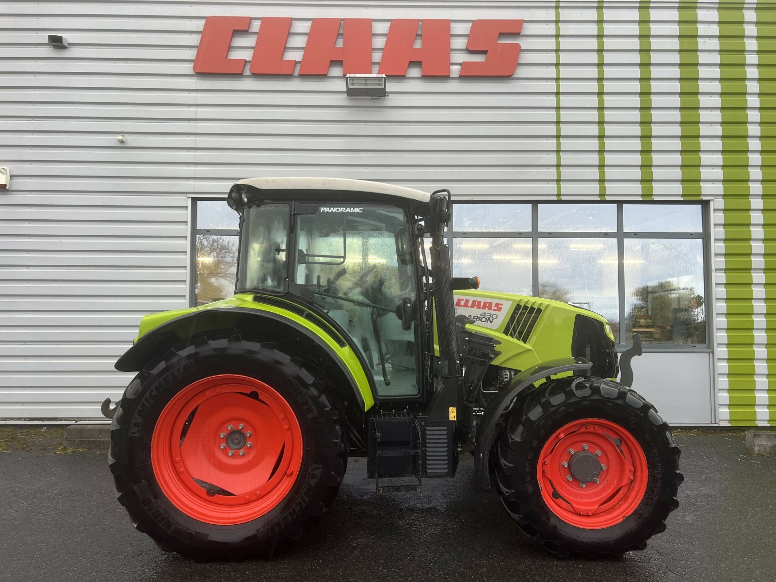 Traktor tipa CLAAS ARION 430 SUR MESURE, Gebrauchtmaschine u Gannat (Slika 9)