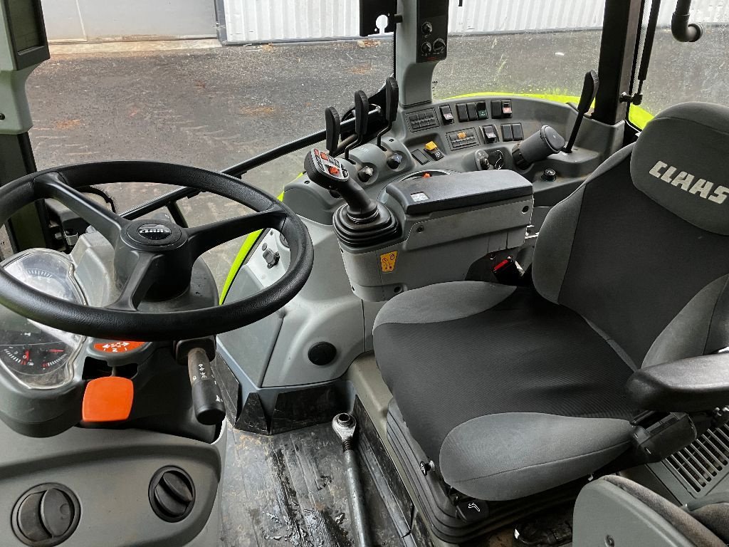 Traktor del tipo CLAAS Arion 430, Gebrauchtmaschine en SAINTE GENEVIEVE SUR AGENCE (Imagen 4)