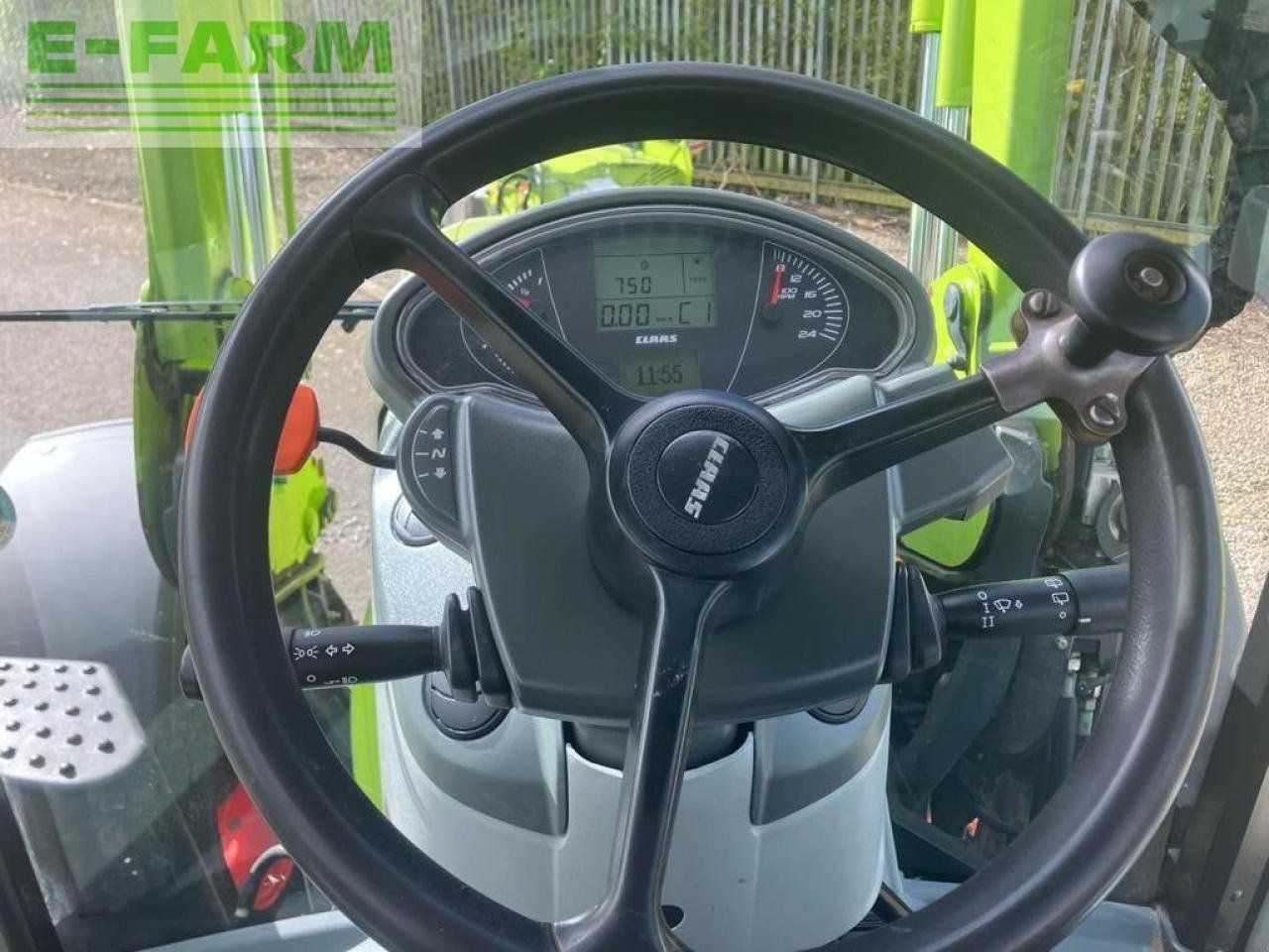 Traktor des Typs CLAAS ARION 430, Gebrauchtmaschine in SINDERBY, THIRSK (Bild 7)