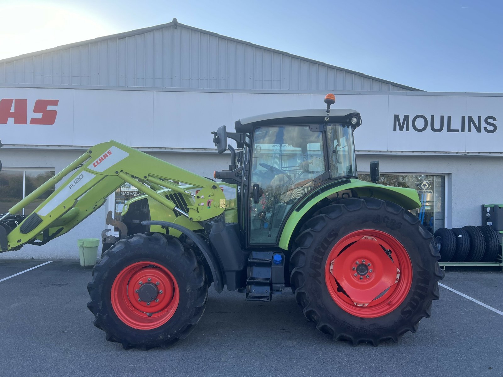 Traktor of the type CLAAS ARION 430, Gebrauchtmaschine in Moulins (Picture 6)