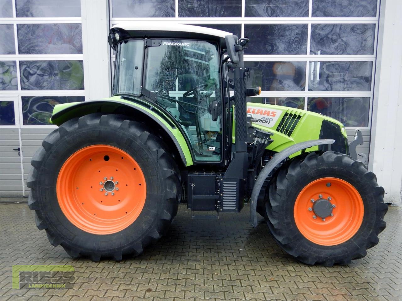 Traktor typu CLAAS ARION 440 CIS+ HEXASHIFT, Gebrauchtmaschine v Homberg (Ohm) - Maulbach (Obrázek 2)