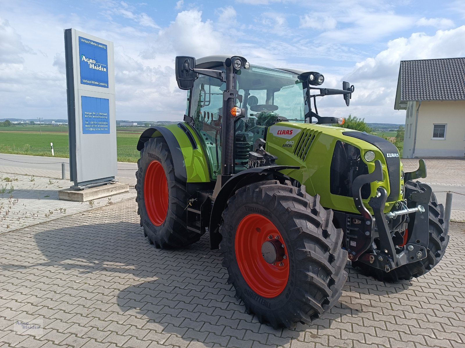 Traktor van het type CLAAS Arion 440 CIS, Gebrauchtmaschine in Moosthenning (Foto 9)