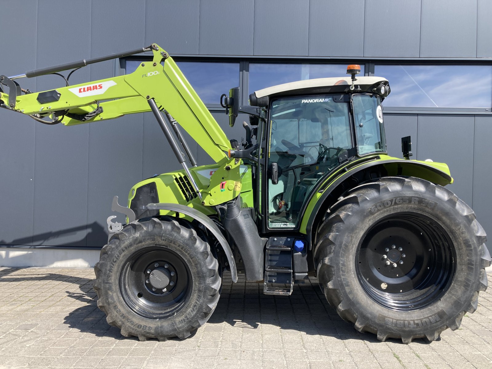 Traktor des Typs CLAAS Arion 440 CIS, Gebrauchtmaschine in Wülfershausen an der Saale (Bild 1)