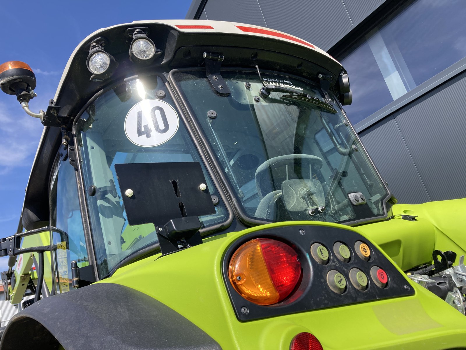 Traktor от тип CLAAS Arion 440 CIS, Gebrauchtmaschine в Wülfershausen an der Saale (Снимка 8)