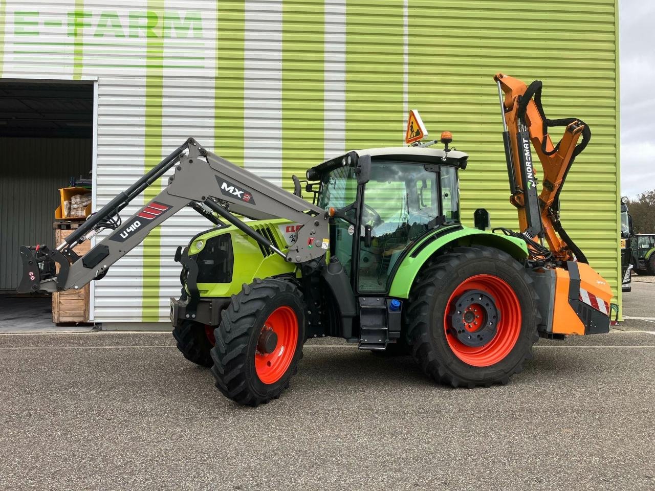 Traktor des Typs CLAAS arion 440 m (a43/250), Gebrauchtmaschine in AILLAS (33 - GIRONDE) (Bild 1)