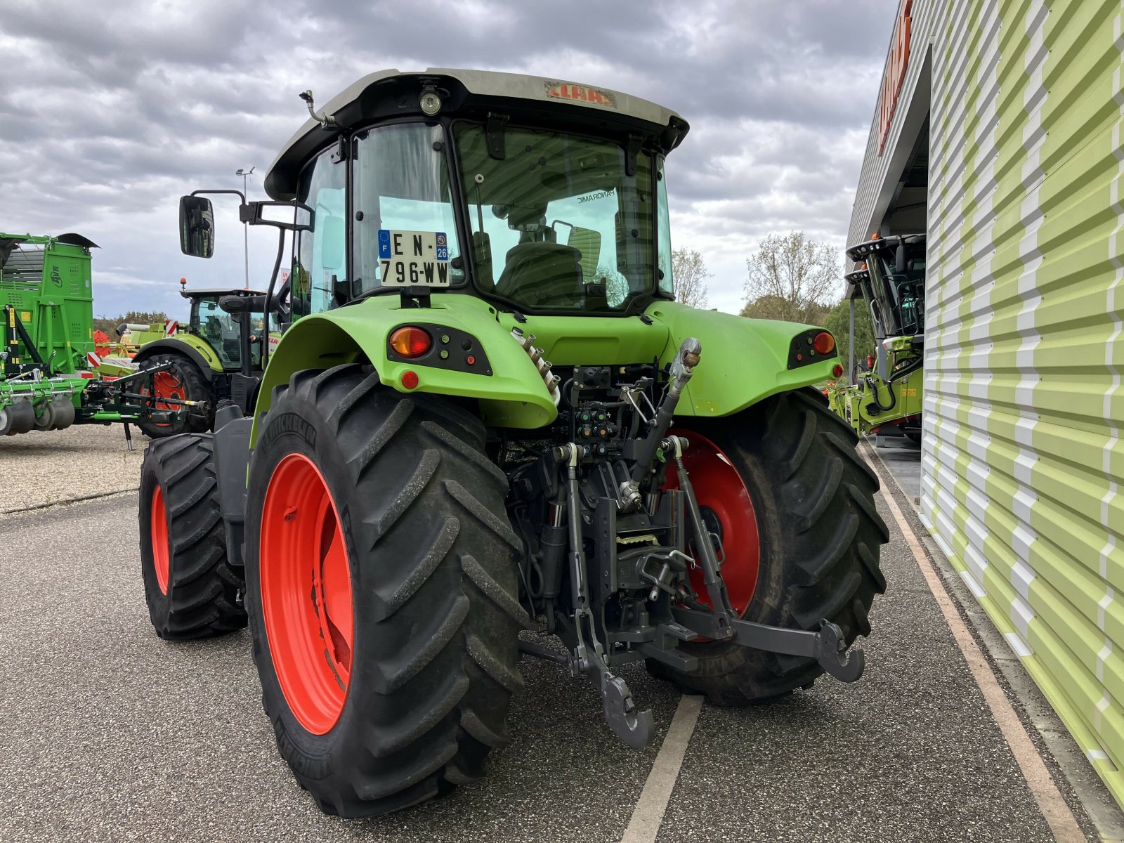 Traktor des Typs CLAAS ARION 440 PROACTIV, Gebrauchtmaschine in ailias (Bild 3)