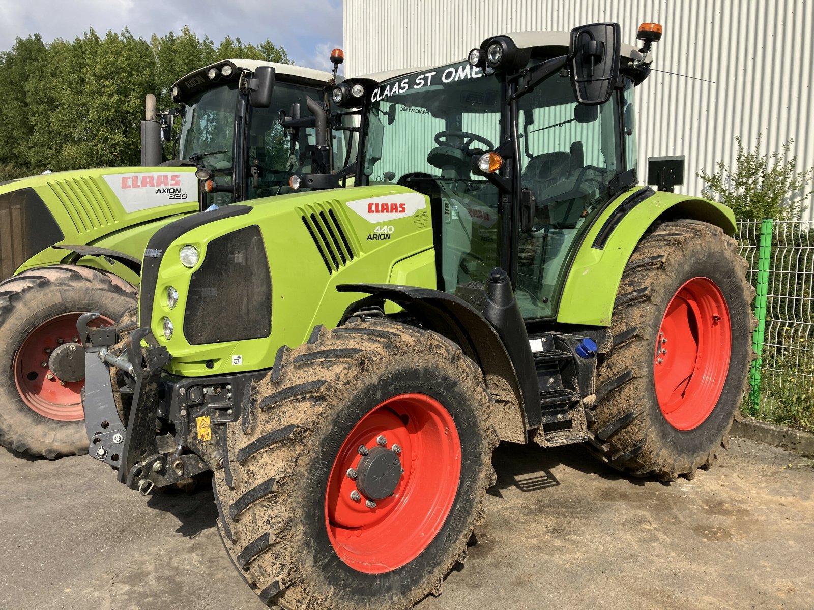 Traktor a típus CLAAS ARION 440 STAGE V TRADITION, Gebrauchtmaschine ekkor: BLENDECQUES (Kép 1)