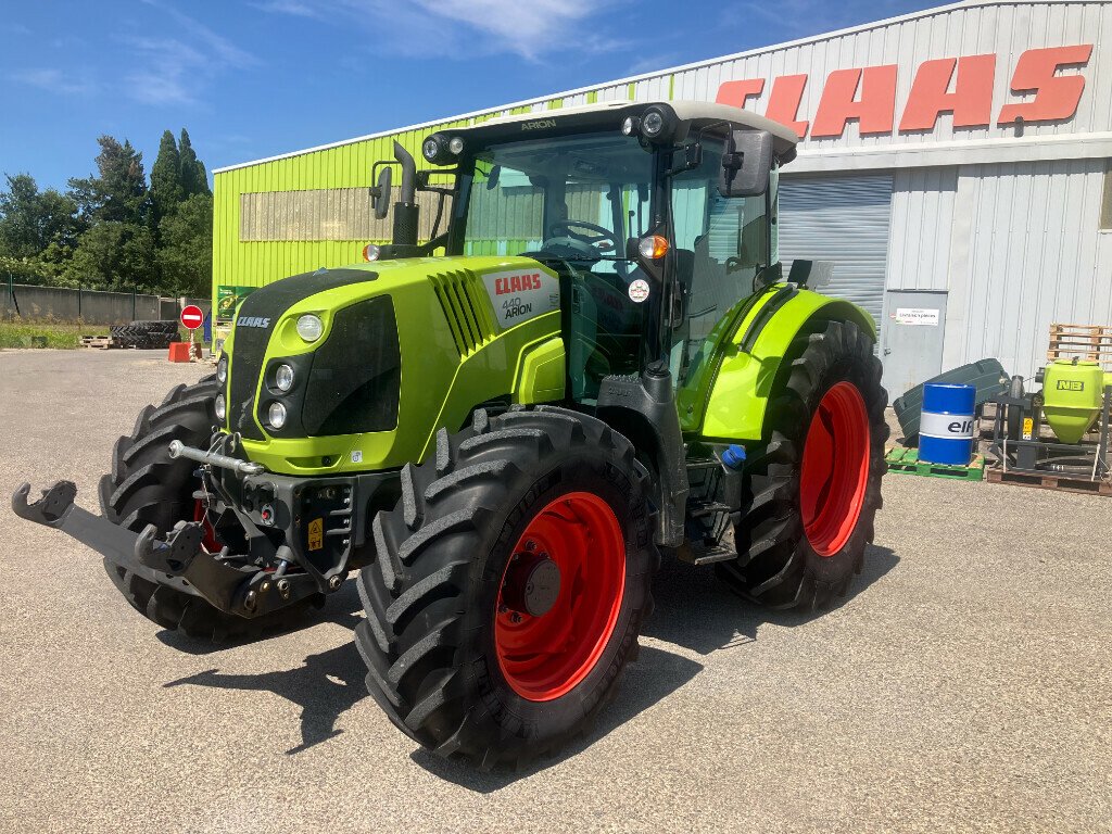 Traktor of the type CLAAS ARION 440 SUR MESUR T4I, Gebrauchtmaschine in SAINT ANDIOL (Picture 1)