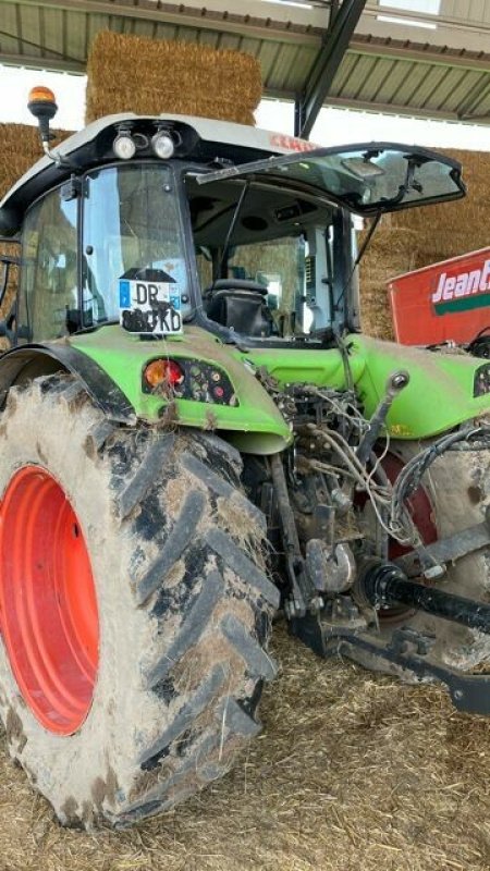 Traktor Türe ait CLAAS ARION 440 T4F, Gebrauchtmaschine içinde Feurs (resim 4)