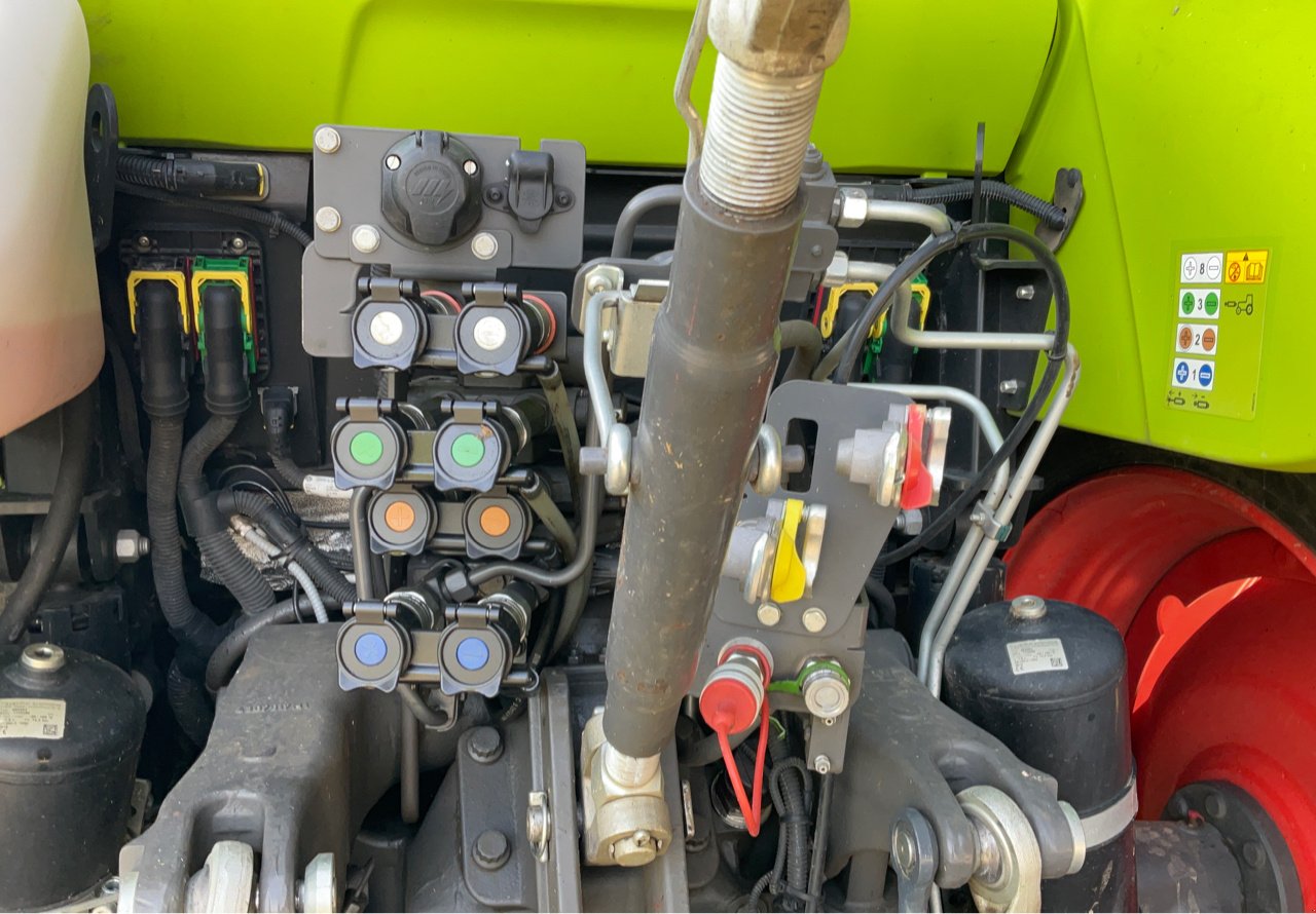 Traktor typu CLAAS ARION 440 TOIT HAUT, Gebrauchtmaschine v MORLHON LE HAUT (Obrázok 11)