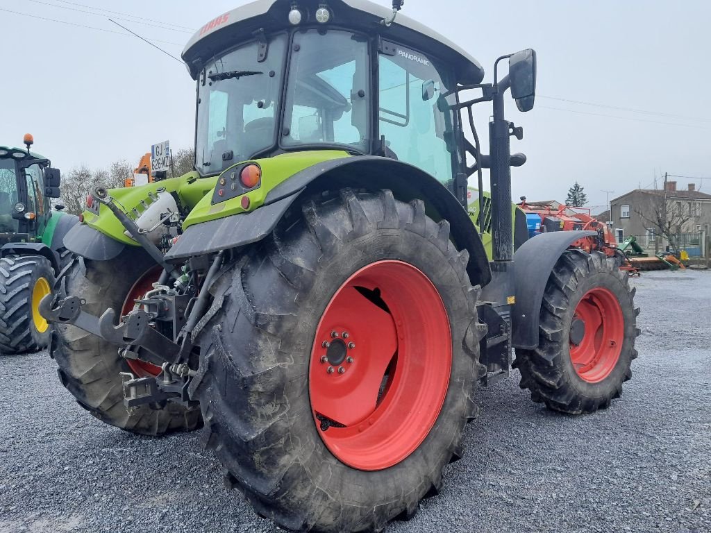 Traktor του τύπου CLAAS ARION 440, Gebrauchtmaschine σε BAZOGES EN PAREDS (Φωτογραφία 7)