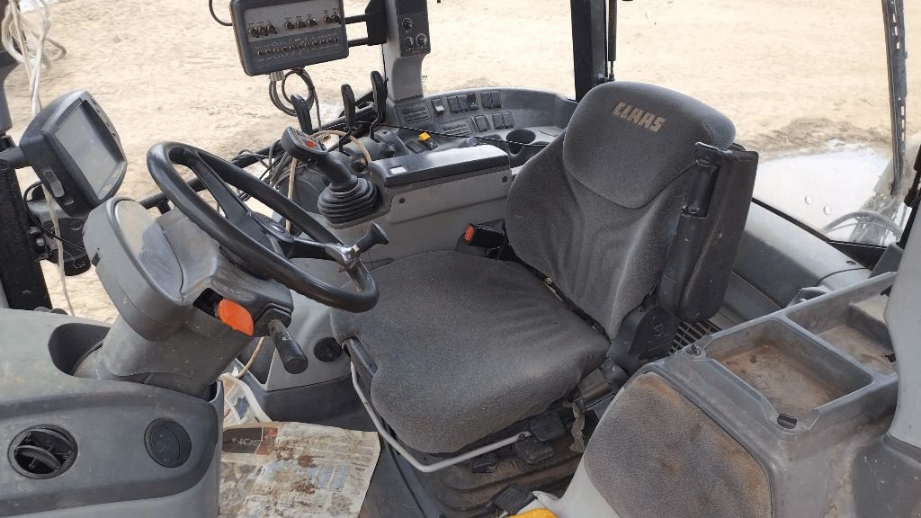 Traktor tipa CLAAS ARION 440, Gebrauchtmaschine u ENNEZAT (Slika 2)