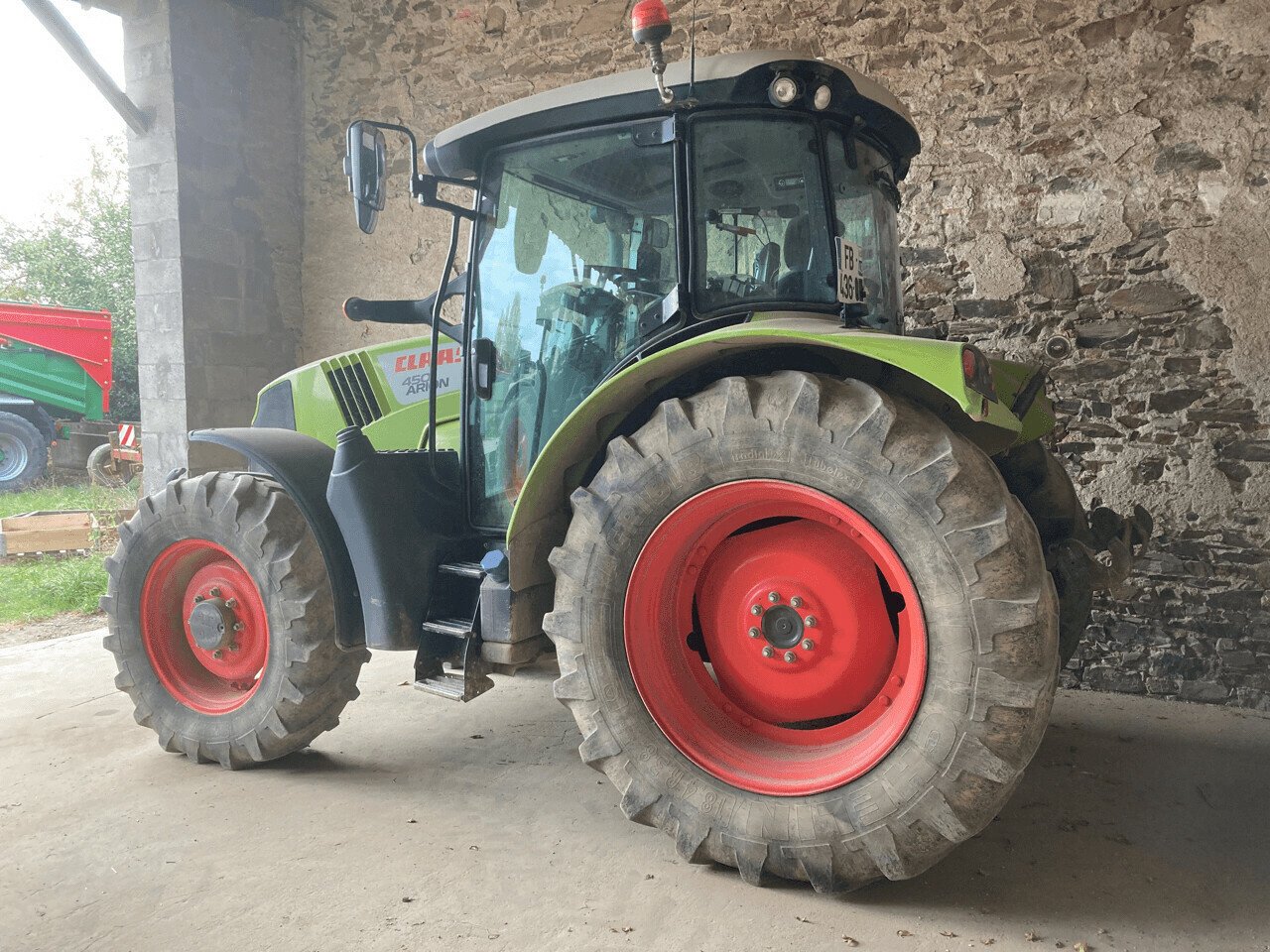 Traktor typu CLAAS ARION 450 ADVANCE 18, Gebrauchtmaschine w ST CLEMENT DE LA PLACE (Zdjęcie 5)