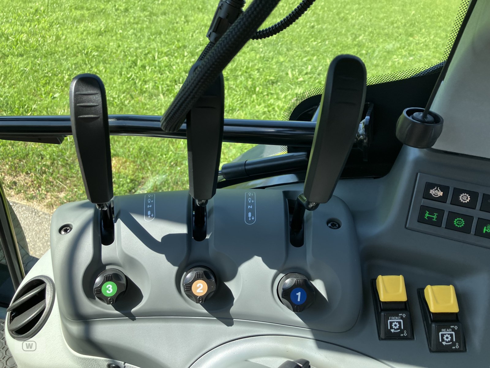 Traktor des Typs CLAAS Arion 450 CIS PANORAMIC, Neumaschine in Zell an der Pram (Bild 25)