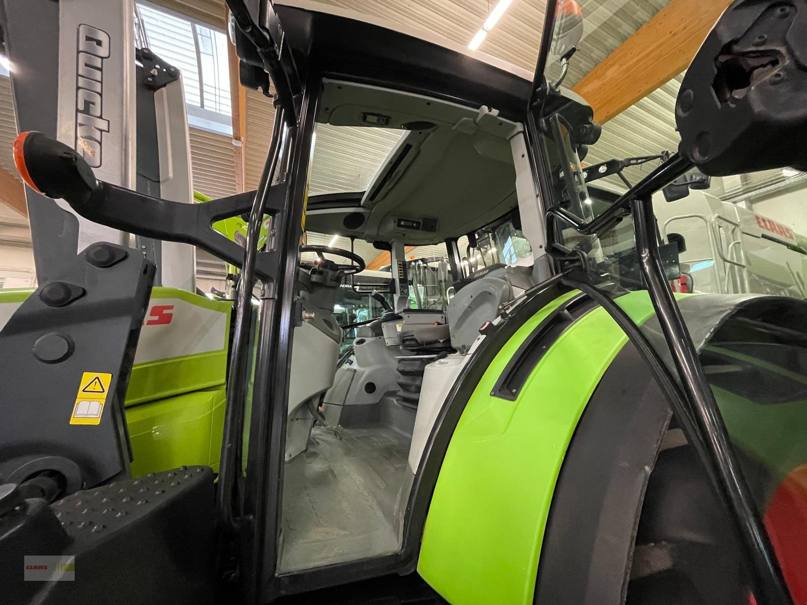 Traktor typu CLAAS Arion 450 CIS PANORAMIC, Gebrauchtmaschine w Langenau (Zdjęcie 5)