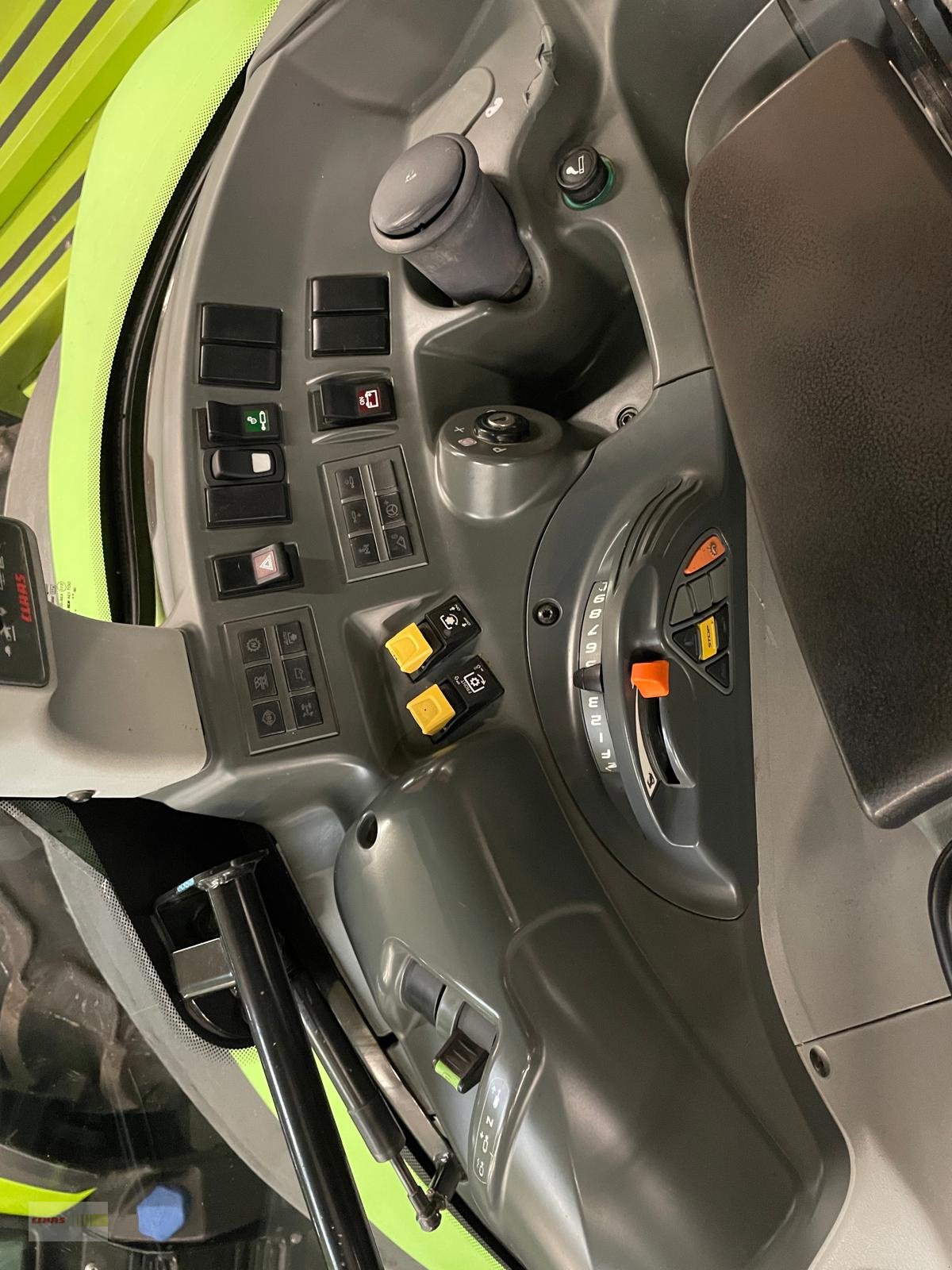 Traktor des Typs CLAAS Arion 450 CIS PANORAMIC, Gebrauchtmaschine in Langenau (Bild 12)