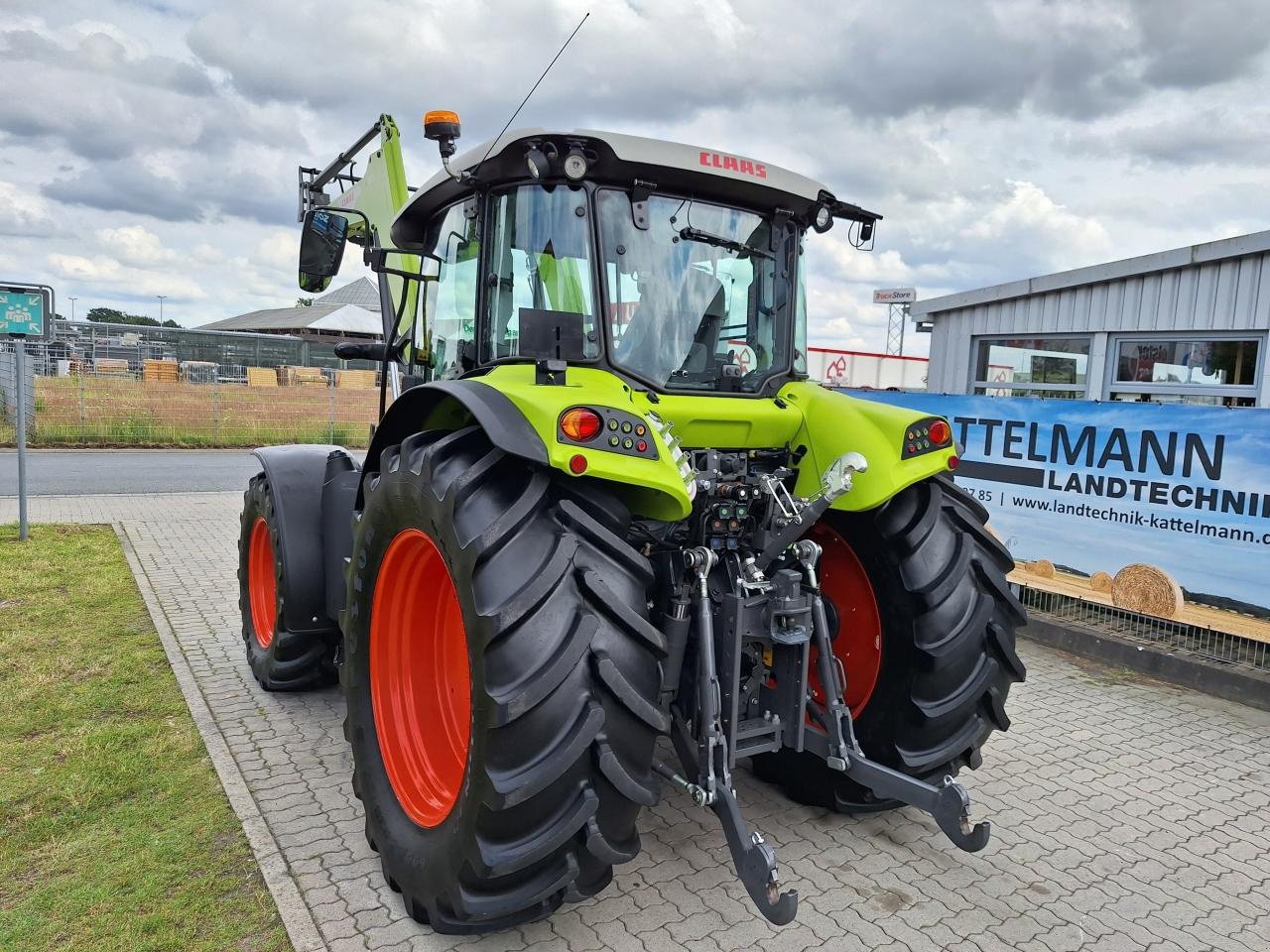 Traktor типа CLAAS Arion 450 CIS, Gebrauchtmaschine в Stuhr (Фотография 4)