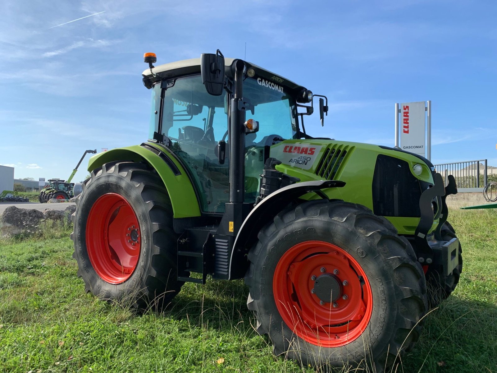 Traktor van het type CLAAS ARION 450, Gebrauchtmaschine in Aubiet (Foto 2)