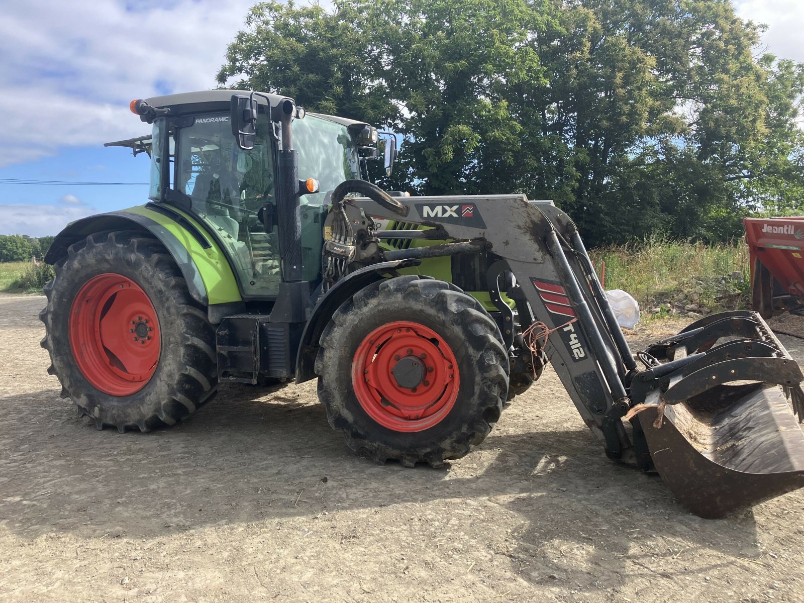 Traktor типа CLAAS ARION 450, Gebrauchtmaschine в PONTIVY (Фотография 1)