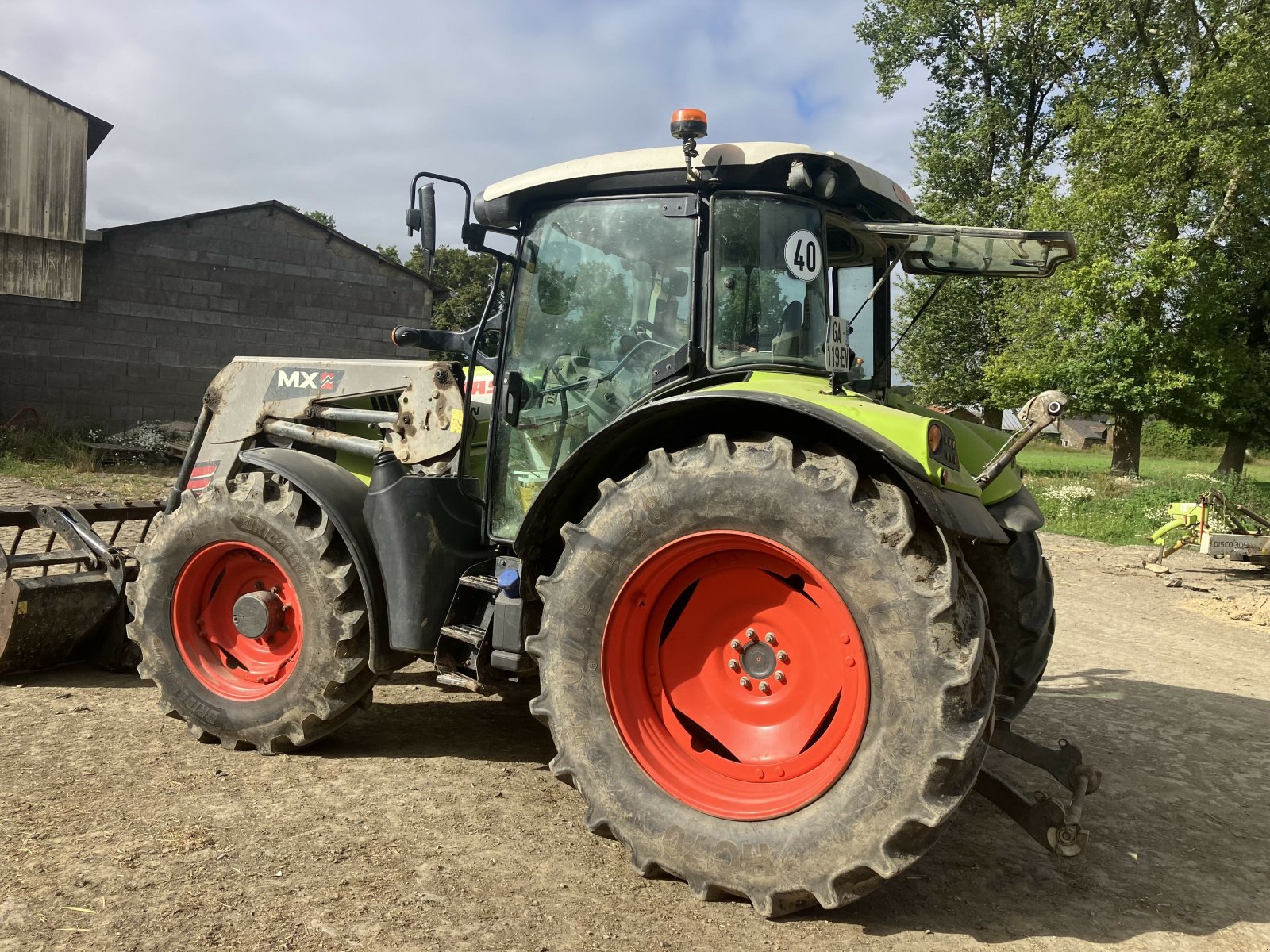 Traktor Türe ait CLAAS ARION 450, Gebrauchtmaschine içinde PONTIVY (resim 2)