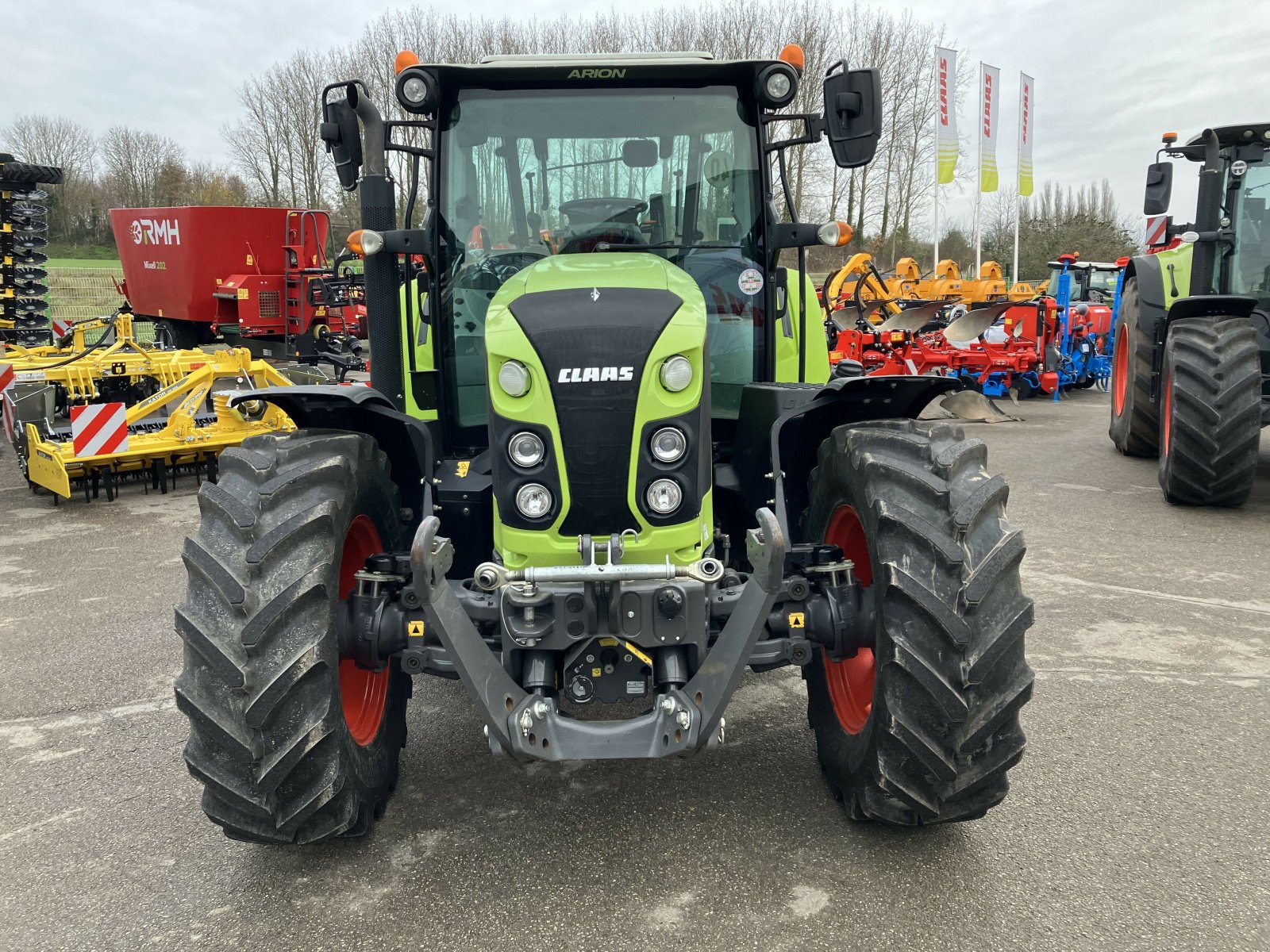 Traktor tip CLAAS ARION 450, Gebrauchtmaschine in BLENDECQUES (Poză 4)